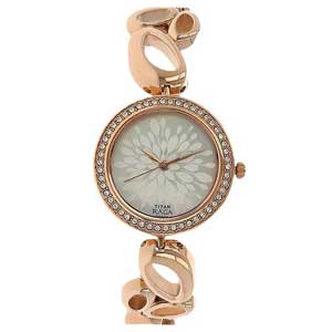 นาฬิกาข้อมือผู้หญิงTITAN  RAGA T-2539WM01 สี Gold