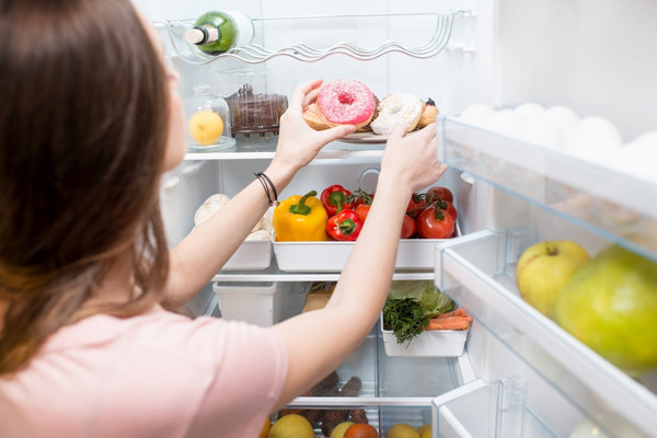 ตู้เย็นช่วยถนอมอาหารให้มีอายุการเก็บรักษายาวนานยิ่งขึ้น
