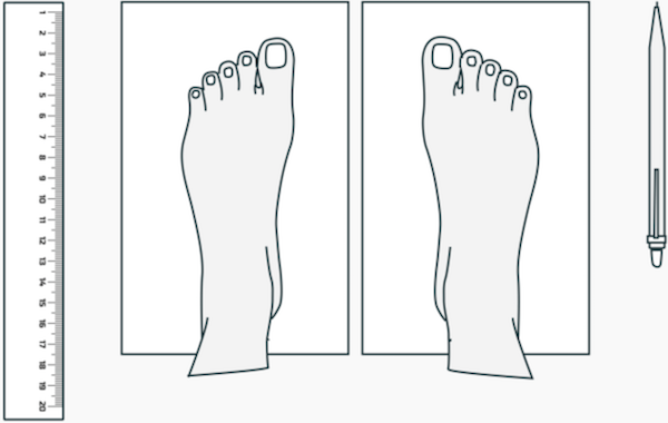 วิธีวัดขนาดเท้าง่าย โดยการใช้ดินสอมาร์คจุดเท้าของเราบอนกระดาษ และใช้ไม้บรรทัดวัดความสูงความกว้าง 