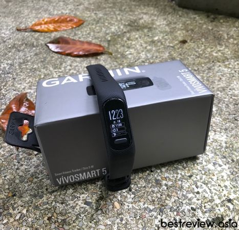 Garmin Fitness Tracker Vivosmart 5