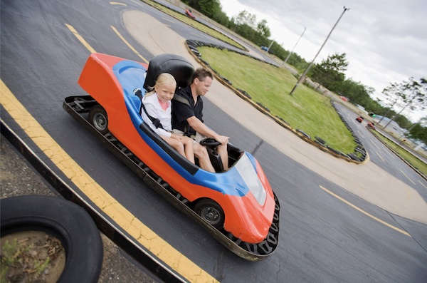 ขับโกคาร์ท (Go-Kart) สร้างความตื่นเต้น รู้สึกสนุกกระปรี้กระเปร่า